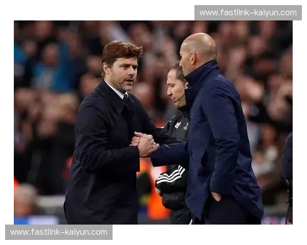 巅峰对决：当白衣军团遇见黑白铁军，谁才是欧罗巴的终极真主？